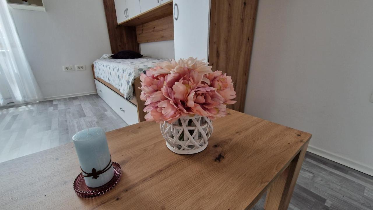 Sun Kissed Apartment Koper Bagian luar foto